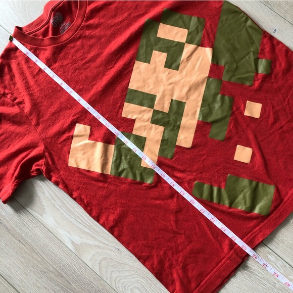 Uniqlo UT Nintendo Super Mario T-Shirt - Picture 9 of 11